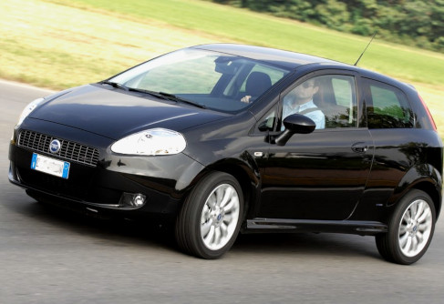 noleggio auto fiat grande punto benzina